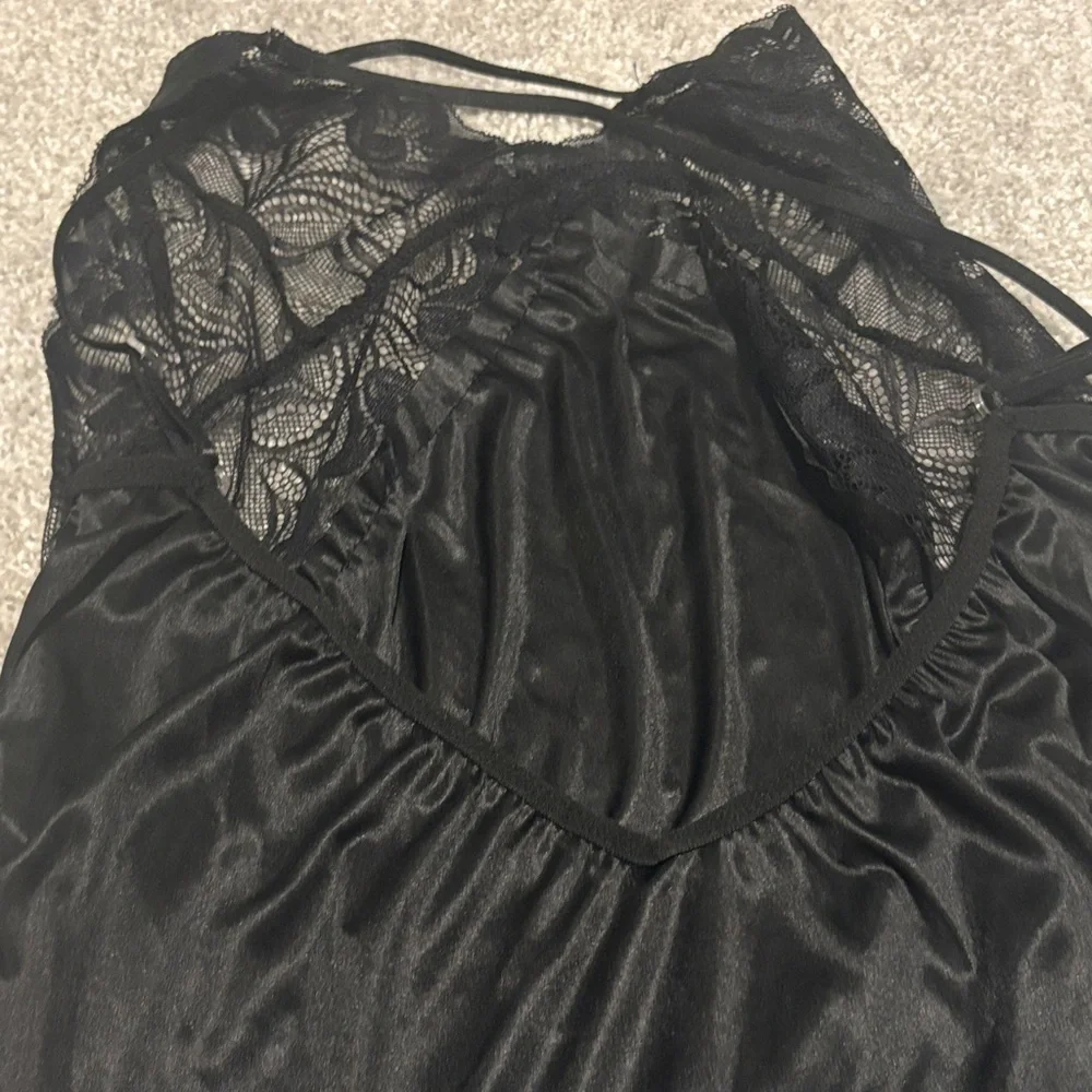Sleek Black Lace and satin Chemise